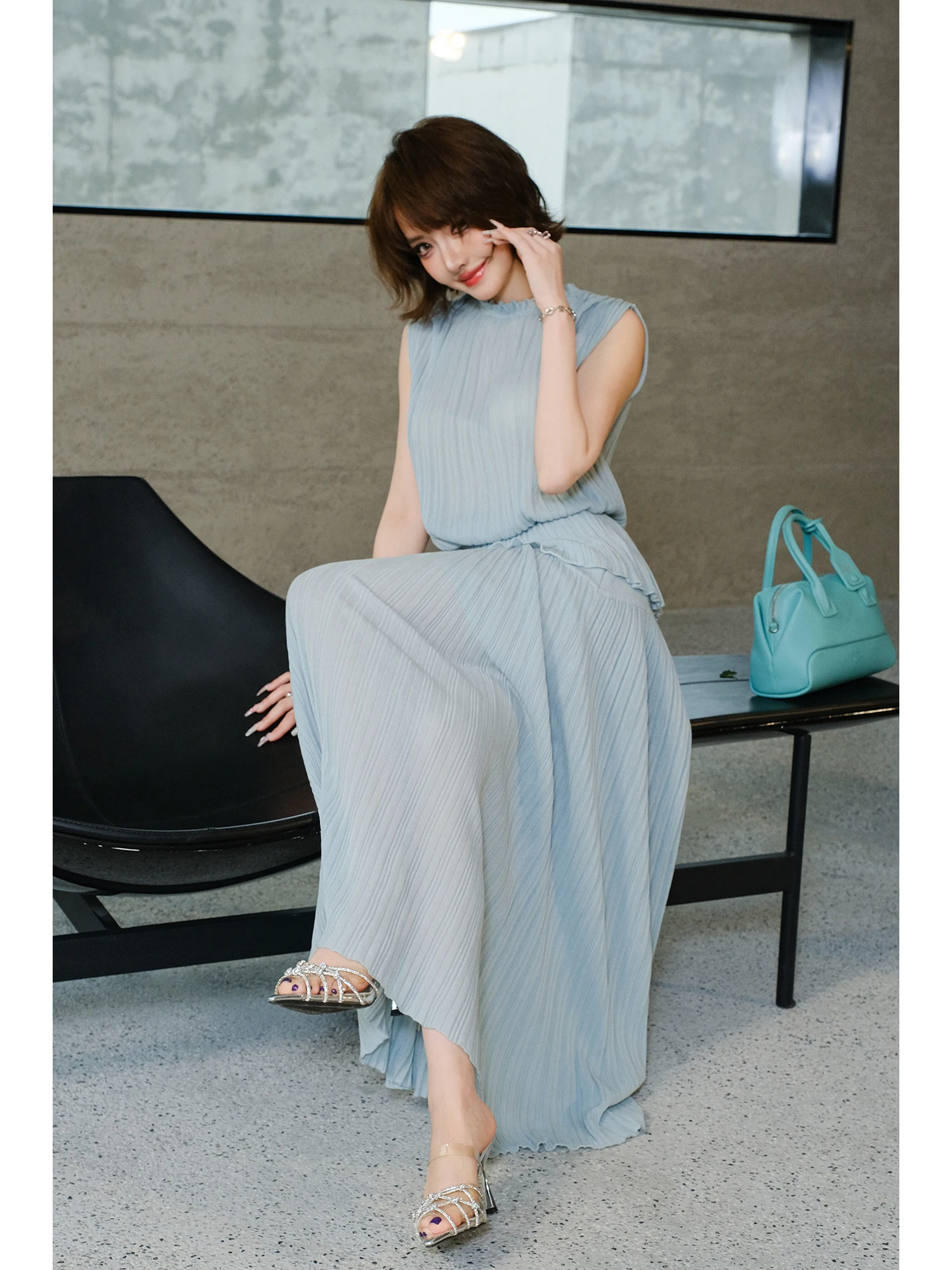 

Комплект MIUCO Salt Series: элегантный топ без рукавов с круглым вырезом и юбка макси с завышенной талией – женская повседневная и деловая одежда