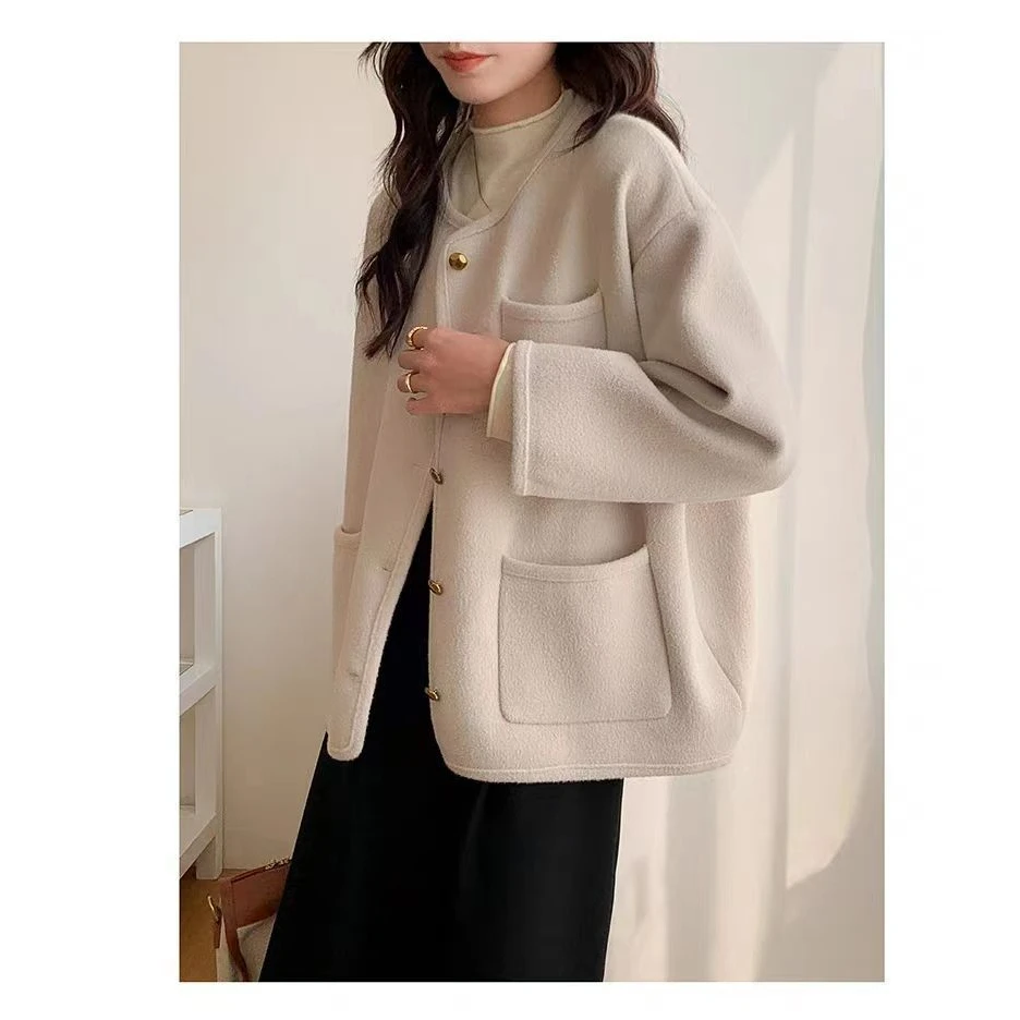 Abrigos de mezcla de lana para mujer, abrigo de lana de algodón añadido para otoño, piel sintética recortada, mangas acampanadas, farol ajustado con botones contrastantes