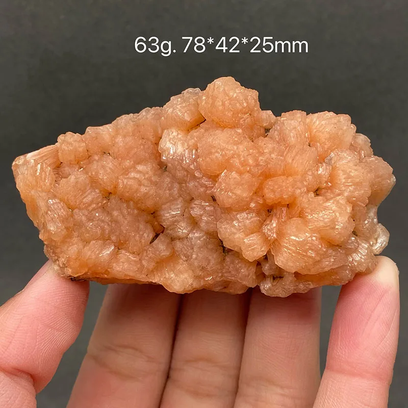 

100% натуральный апофиллит в виде пучков лепестков, образец минерала, целебный кристалл