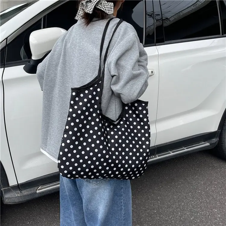 

2025 New Faion Large Capaci Bla White Polka Dot Cloth Bag mat Design round oulder Tote Bag Casual Sle Women'...