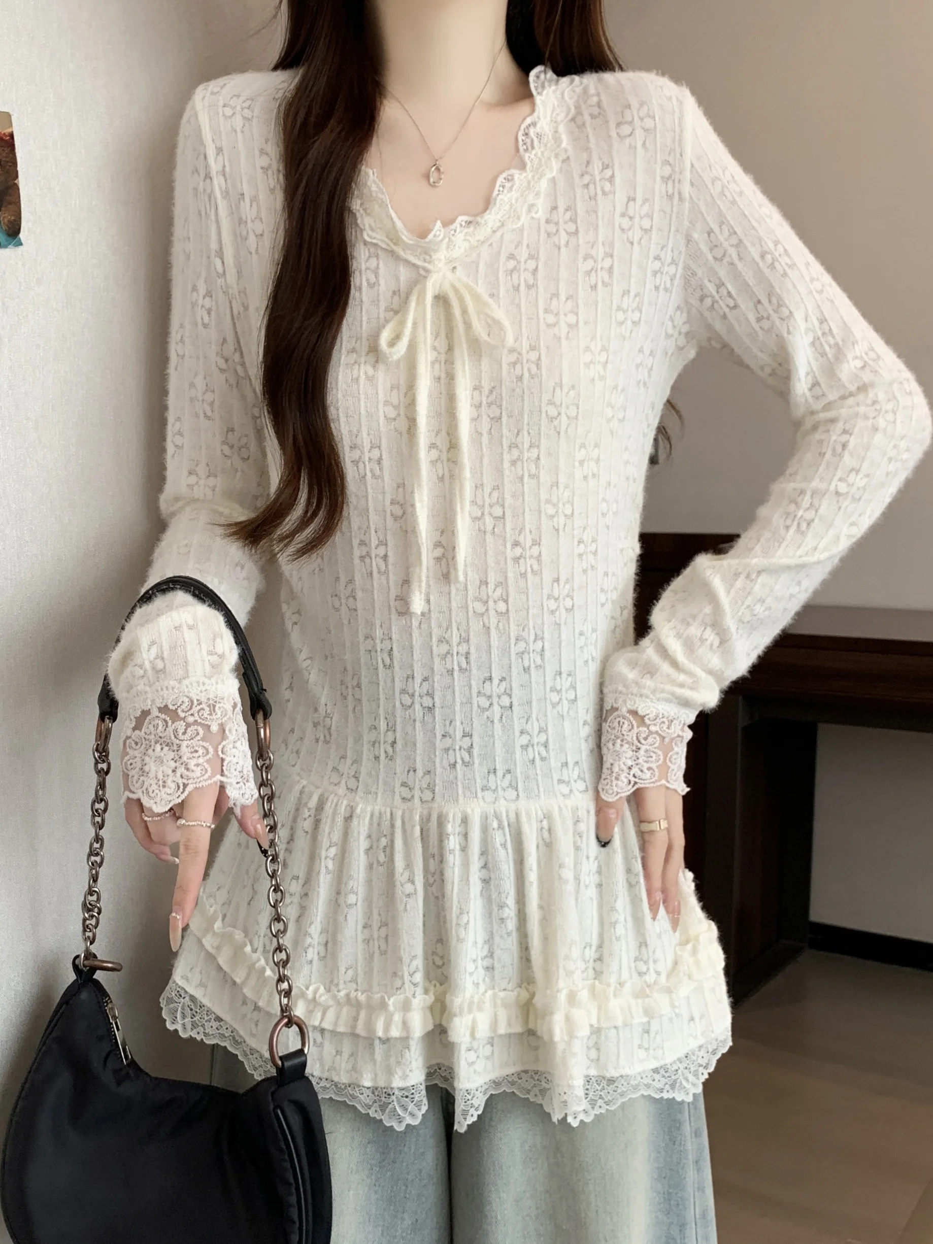 เสื้อลูกไม้สไตล์เกาหลีสำหรับสาวอวบ พร้อมกระโปรงลูกไม้แบบผูกโบว์ ดีไซน์ไม่ซ้ำใคร