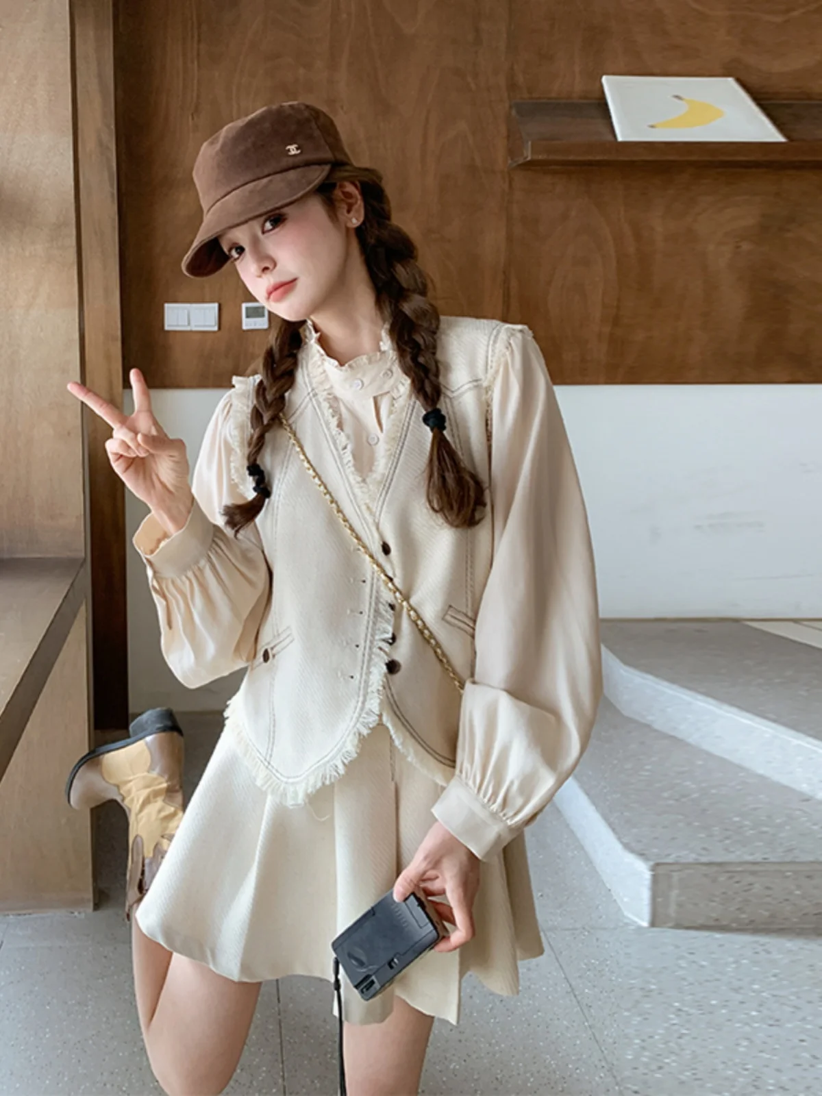 

Fashionable Small Fragrance Style Vest Shirt Set Women's Spring Autumn Skirt Three Piece Set Elegant Grading Short Skirt