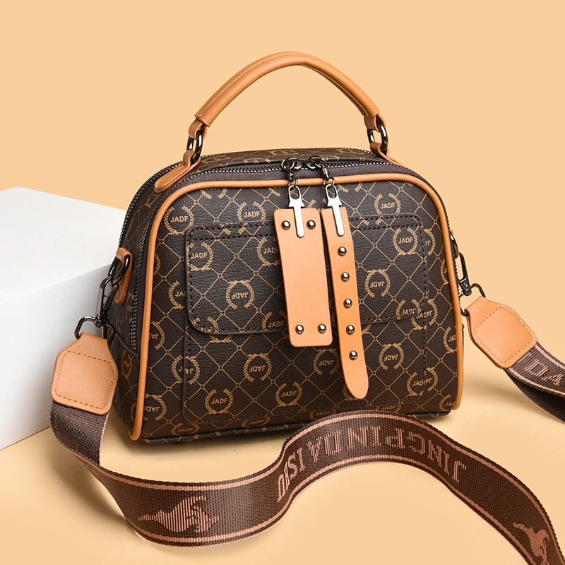 

High-End Minimalist Unique Vintage Leather Crossbody Bag With Stylish Letter Logo For Fashionable Women's Casual Leisure