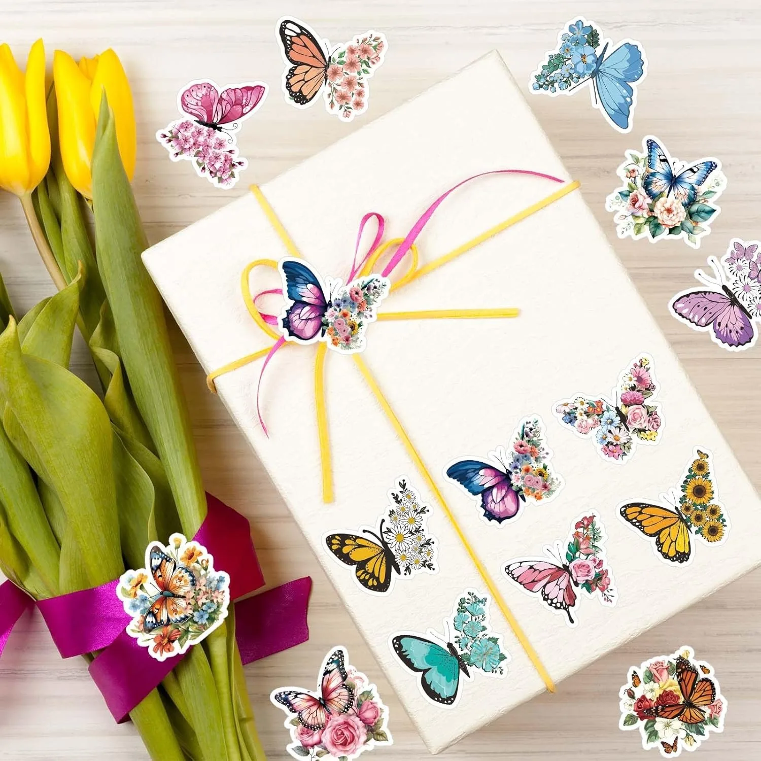 500Pcs /1 Rolls 3.8cm/1.5 inch Butterfly Flower Shaped Sticker Decoration Gift Box Sticker Label Stationery Sticker