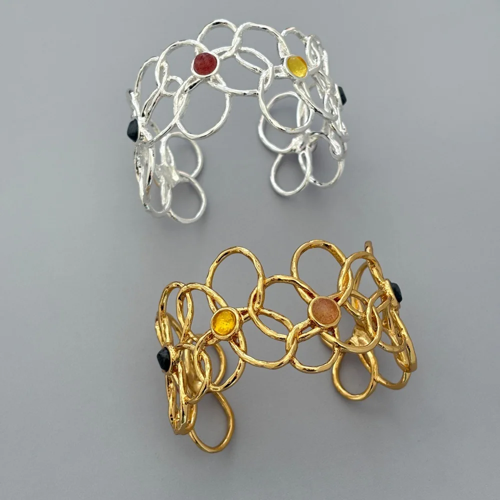 

Exquisite Fashionable Hollow Flower Stainless Steel Bangle Women Textured Floral Waterproof Metal Jewelry Valentine's Day Gift