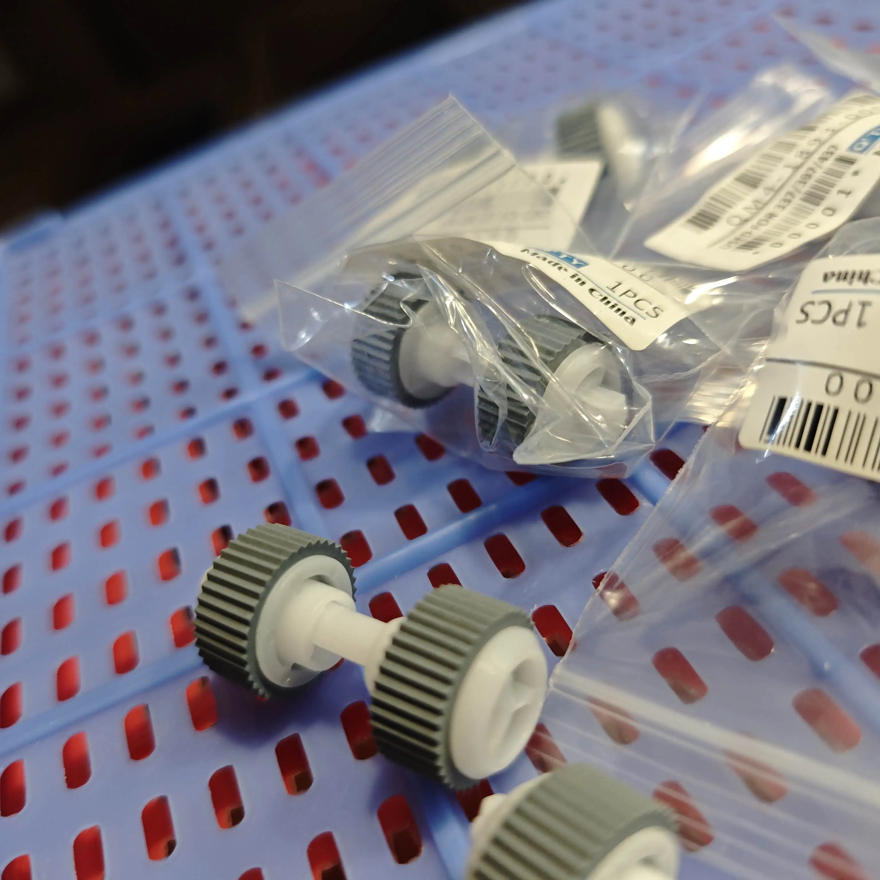 

Ролик захвата бумаги для CANON MG 2180 2580 3180 3570 3580 3680 5480 5580 5680 6180 6280 6380 6400 6530 6680 6730 6880