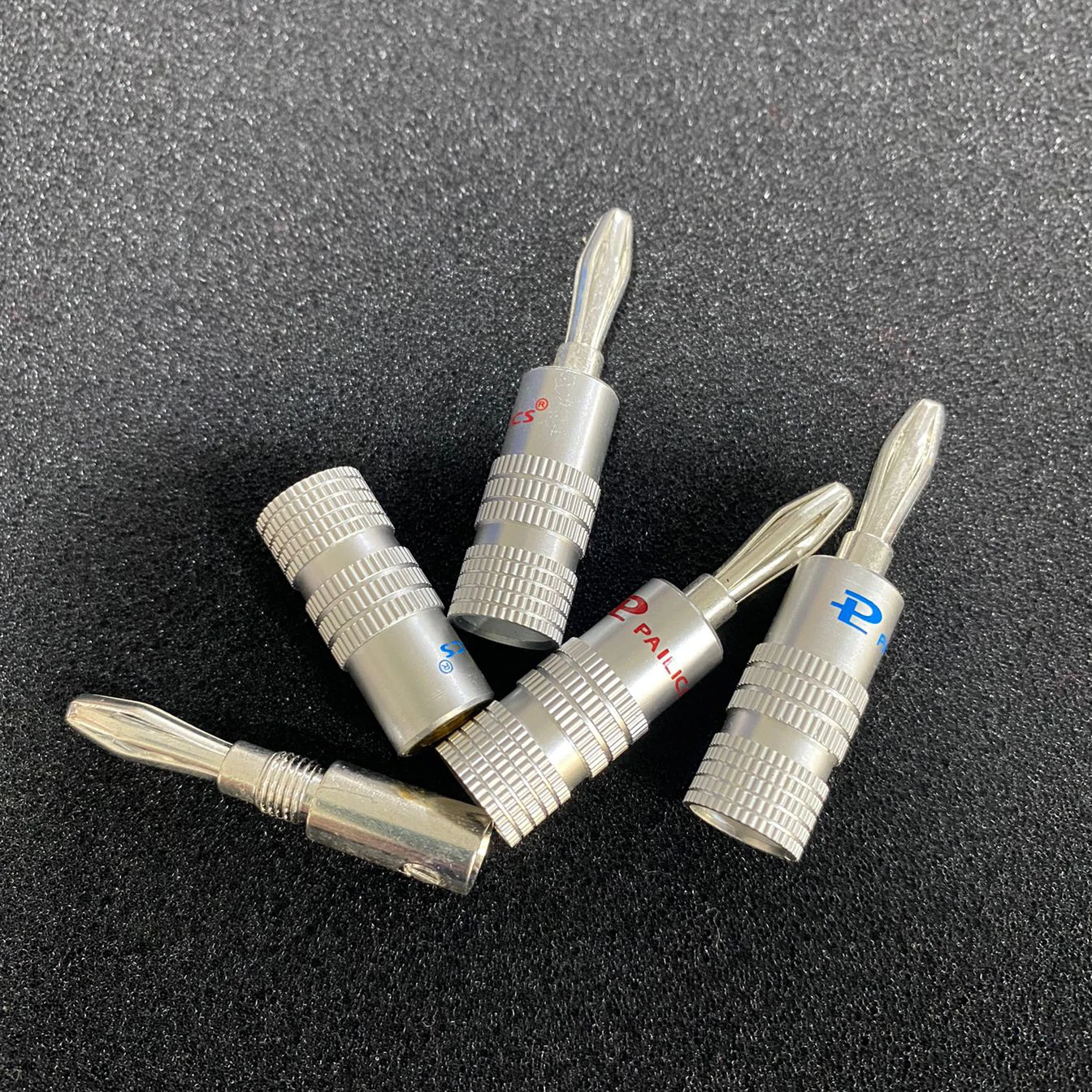 4 مللي متر Pailiccs الموز موصل لحام مجاني الموز التوصيل HIFI مكبر صوت كابلات الموصلات الفضة مطلي الصوت جاك المتكلم المقابس