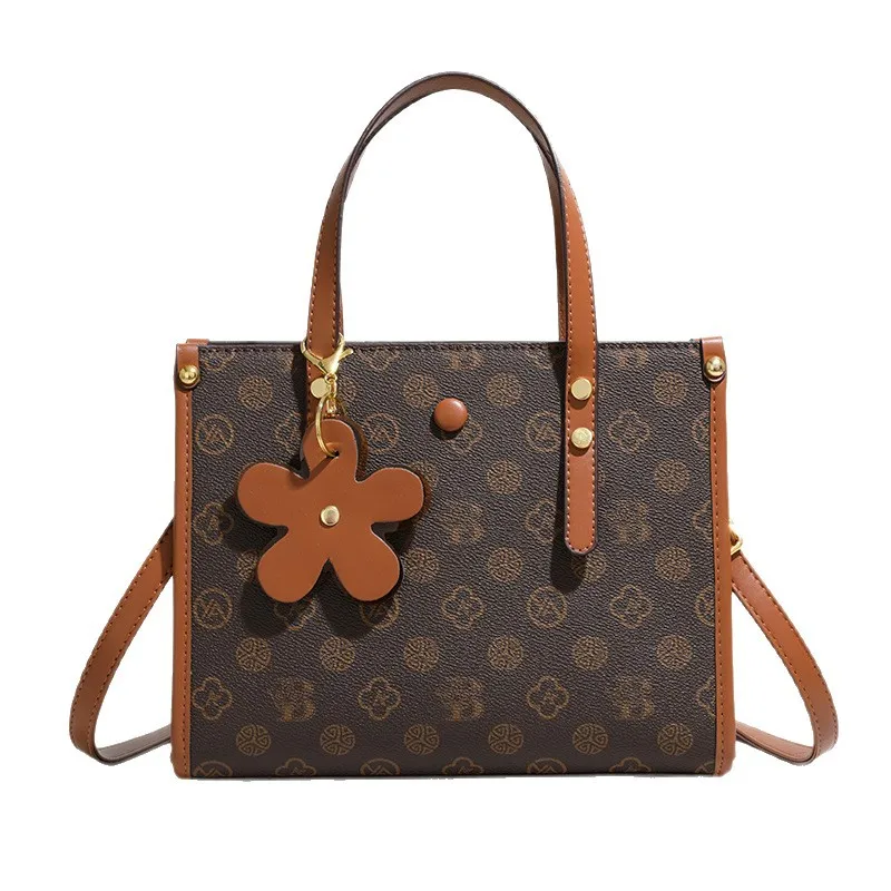 حقيبة يد مطبوعة لعام 2025، محفظة كتف كلاسيكية للنساء، حقيبة كروس واسعة بمقبض علوي، حقيبة فاخرة من النهار إلى الليل، حبال مزخرفة