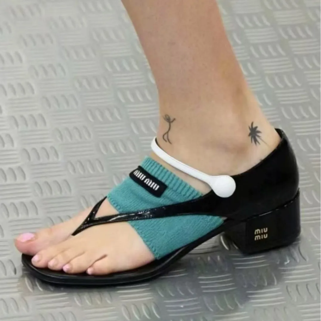 

Spring Summer Knitted Arch Support Sos Faionable Toel f Palm with Embroidered Label Ladies Sports orts