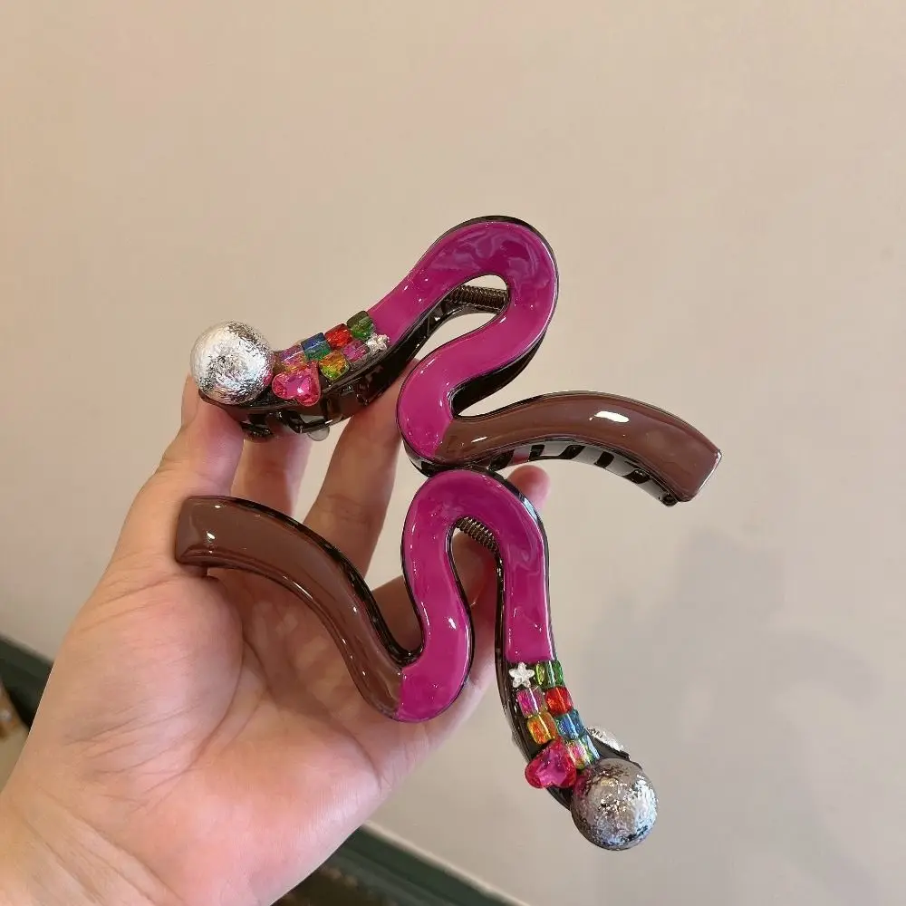

Contrasting Color Women Hair Claw Colorful Rhinestones Anti-slip Teeth Back Head Hair Clip Big Hairpin Twisted Design