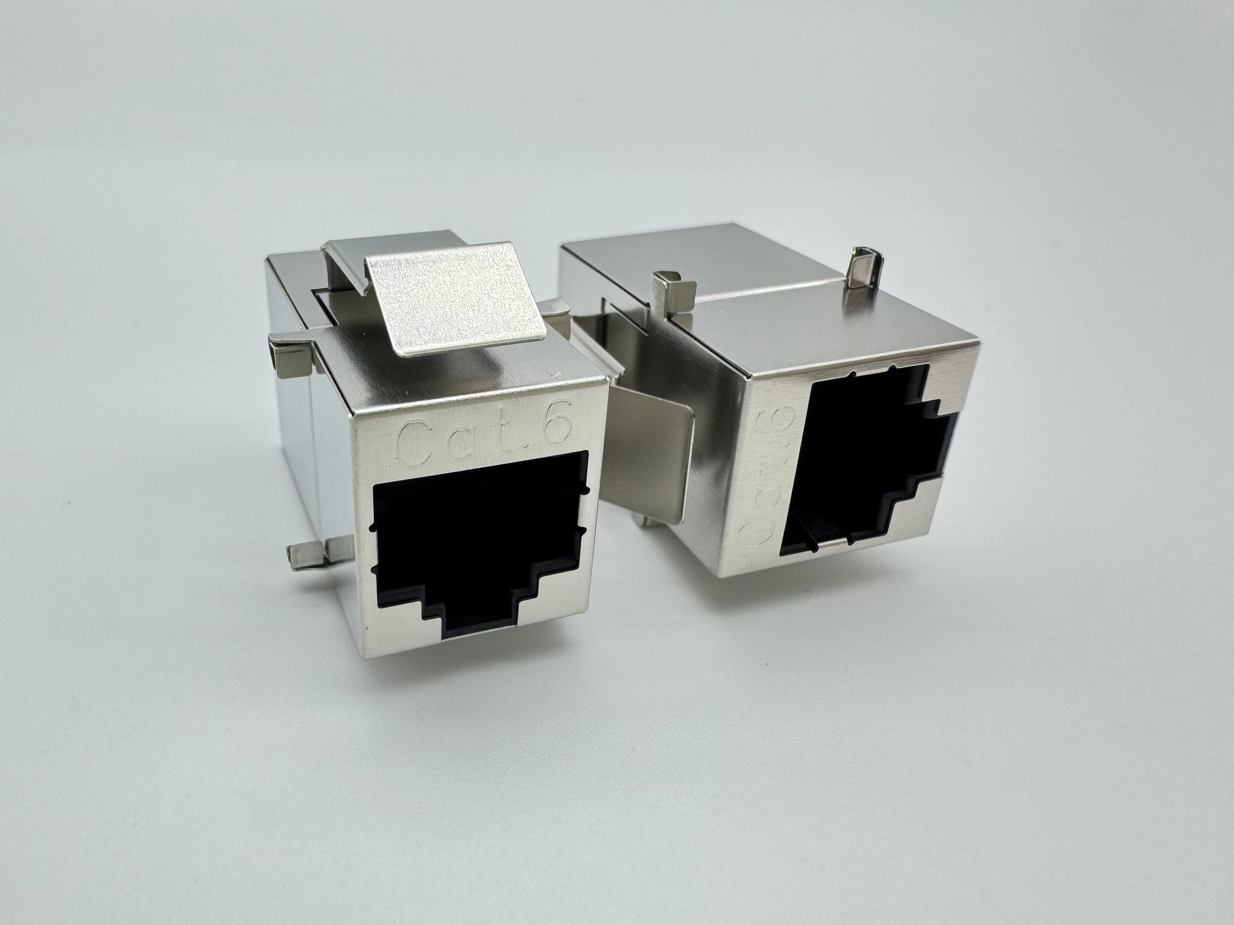 สายเคเบิลอีเธอร์เน็ต Cat6 แบบมีฉนวนป้องกัน RJ45 8P8C ประสิทธิภาพสูง สำหรับการส่งข้อมูล