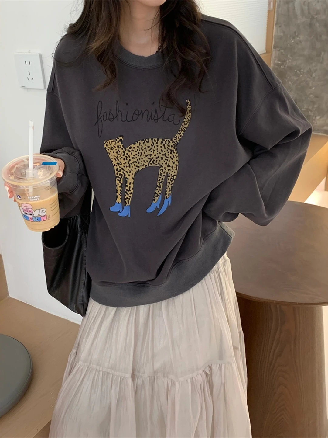 

Японский свитшот больших размеров с длинными рукавами и принтом, женский повседневный топ с круглым вырезом, утягивающий, модный, с высокой талией, дышащий