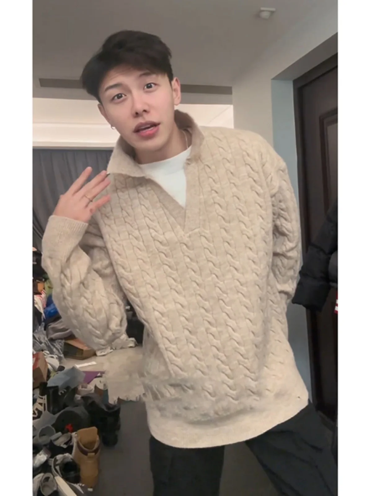 

Olive Green Sweater V-Neck Knitted Male Autumn Winter Loose Fit Fashion Casual Long Sleeve Pure Color Collar Shirt