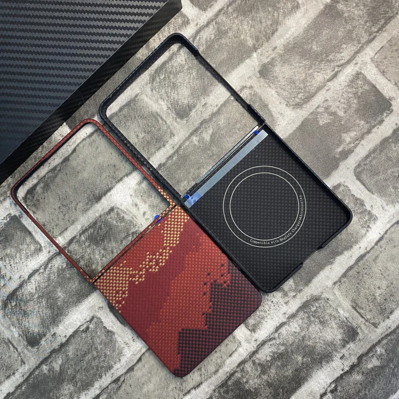 

Чехол для Samsung Galaxy Z Flip 7, совместимый с MagSafe, тонкий и легкий арамидный чехол из углеродного волокна, магнитный чехол без чехла