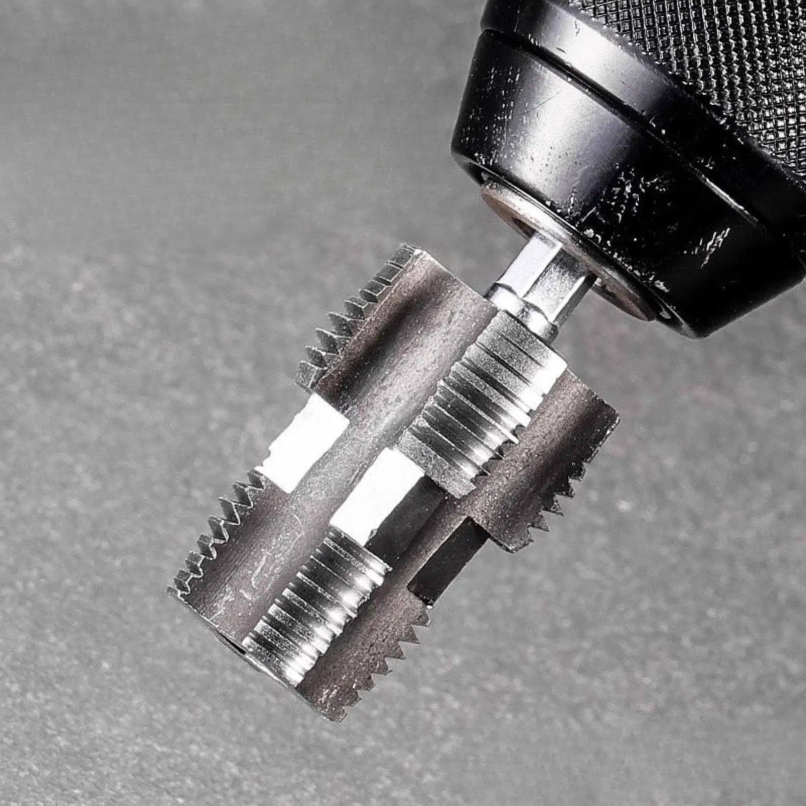 Pipe Threader Set for 1/2inch 3/4inch Maintenance Plumbing Threading Tool