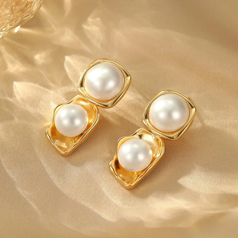 

French Light Luxury Irregular Pearl Stud Earrings High Sense S925 Silver Needle Earrings Fashionable and Exquisite Versatile Cel