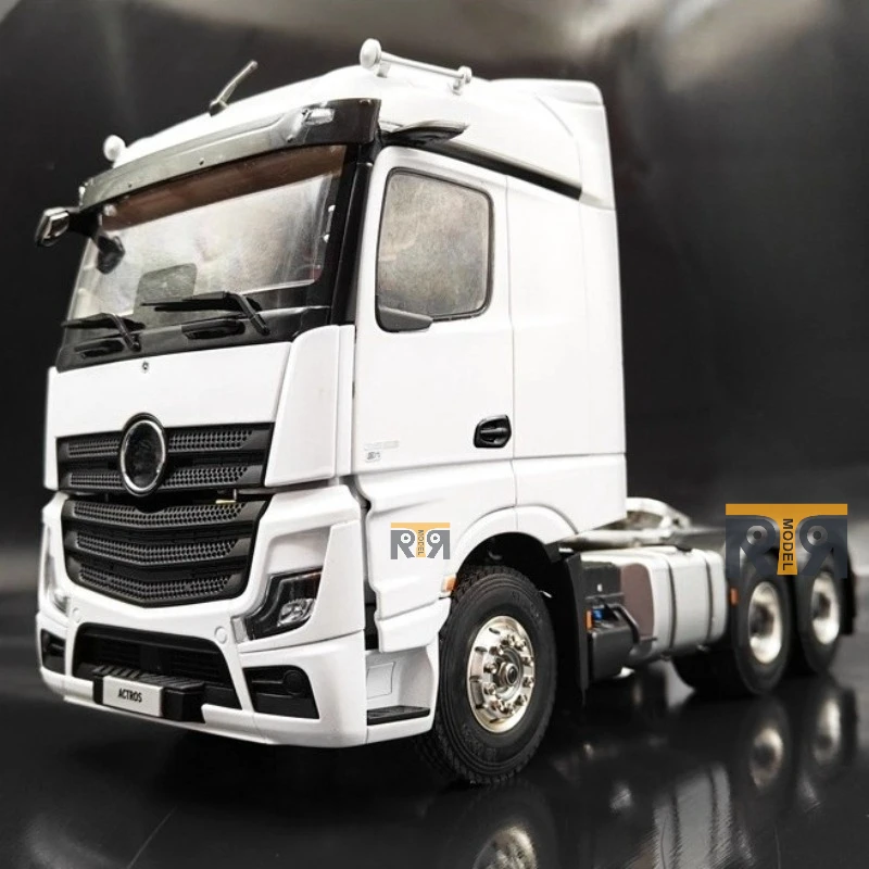 1/24 Scale 6x4 Remote Control Tractor Truck Model with Lights and Sound System RTR Version RC Trailer Toy Gift