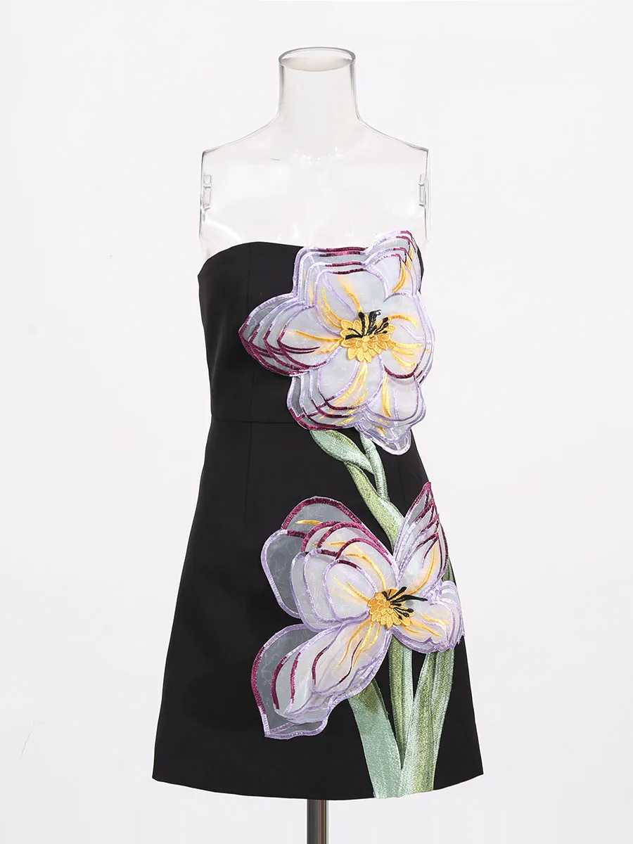 TWOTWINSTYLE Hit Kleur Afslanken Mini Jurken Voor Vrouwen Strapless Mouwloze Hoge Taille Temperamnet Jurk Vrouwelijke Mode Stijl