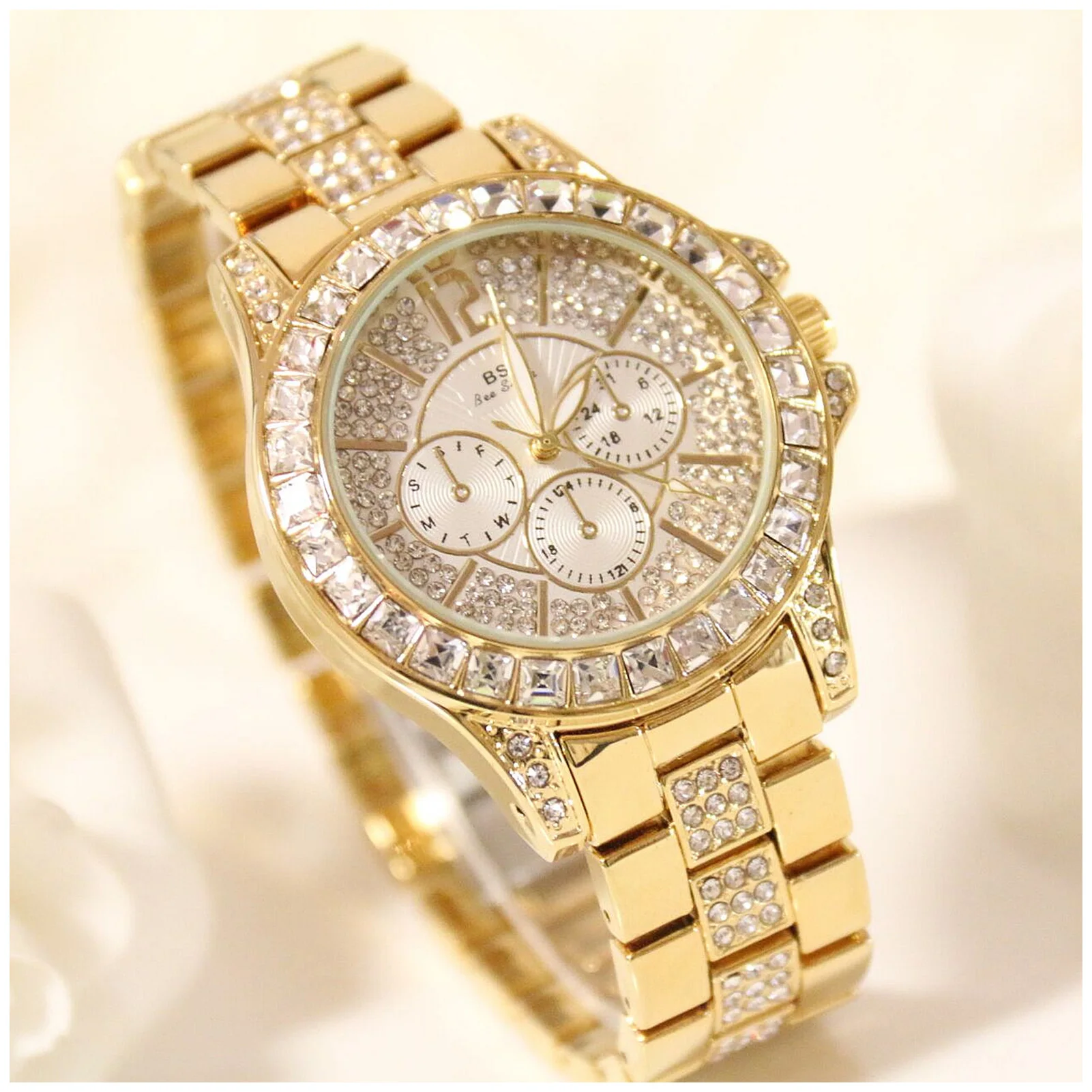 

Women's Luxurious Bracelet Watch Sparkling Rhinestones Watch with One-piece Buckle for Valentine's Day Christmas Gift