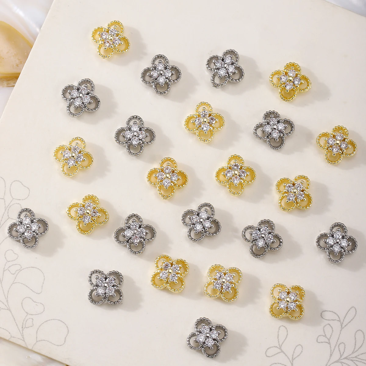 6 pcs hollow four-leaf clover nail accessories y2k metal style nail decoration, Japanese ins style diy nail flash metal diamond