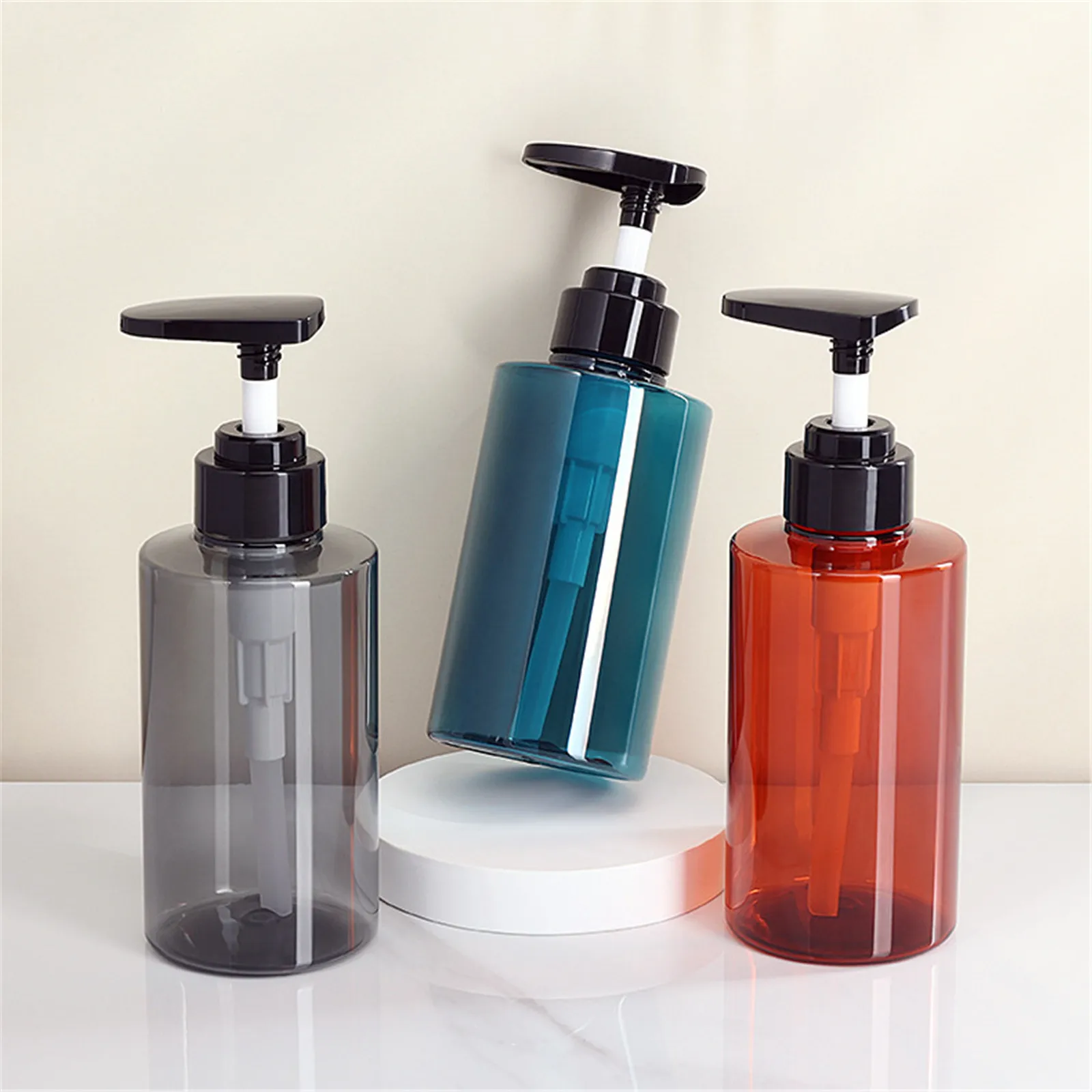 

300/500ML Plastic Pump Bottles Shampoo Conditioner Body Wash Dispenser Containers Refillable Lotion Bottles for Bathroom