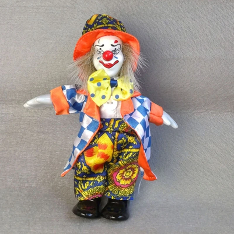 

Designed Face Ceramic Entertainer Figurine Flexible Part Bright Costume Seasonal Ornament Christmas Celebration Decoration 15UB