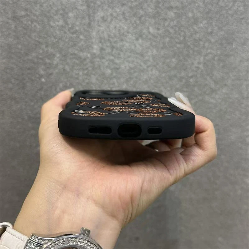 Bruin sexy lippen print golvende vorm telefoonhoesje voor iPhone 17 11 13 12 14 15 16 Pro Max XS X XR 16E 17 Air 7 8 Plus schokbestendige hoes