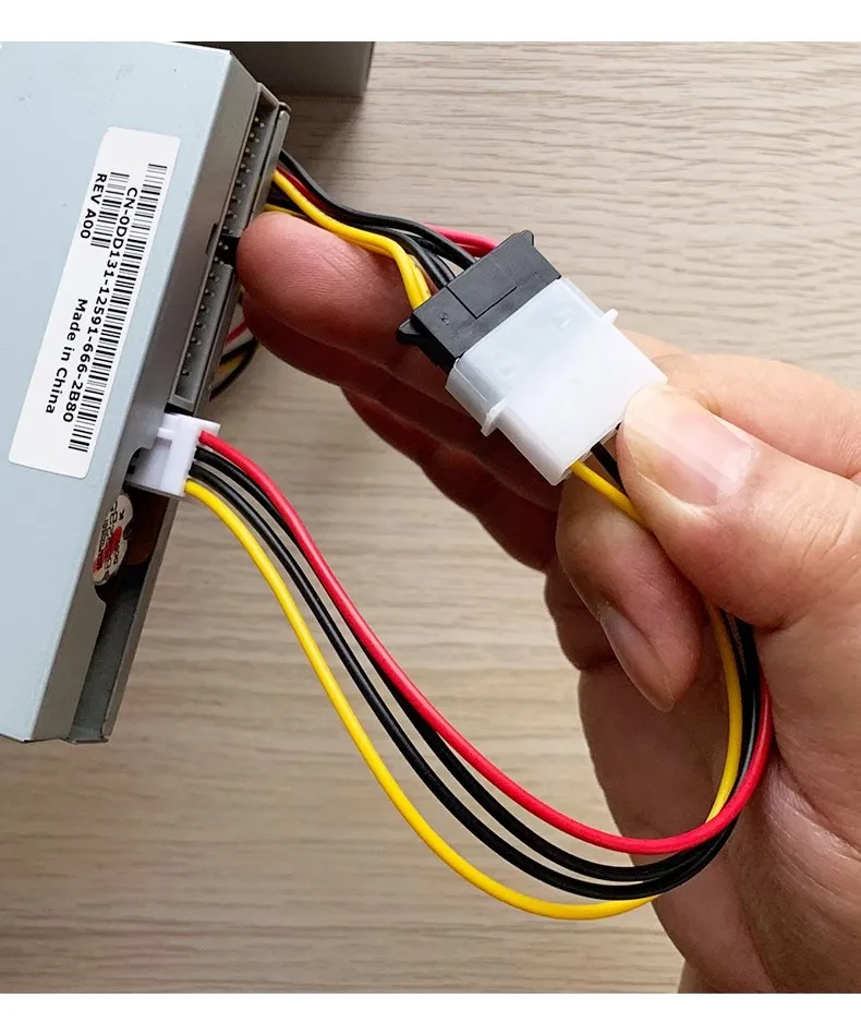 Cavo di alimentazione 4P per floppy drive Linea adattatore da grande a piccolo Accessori per periferiche per computer