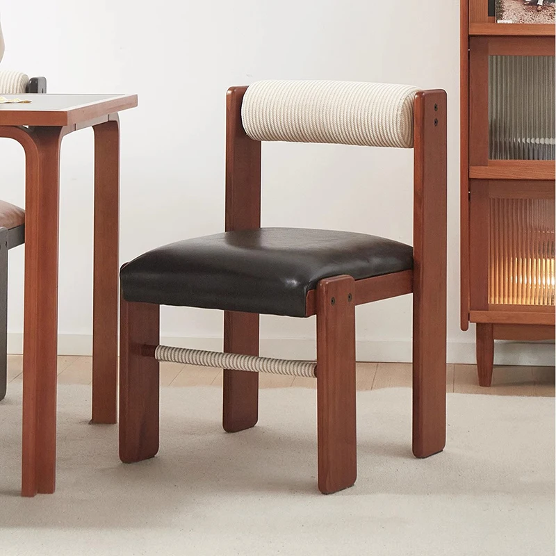 

Комплект из 2 обитых тканью обеденных стульев: минималистичный дизайн, современные и стильные обеденные стулья, винтажный шик, мебель для дома.