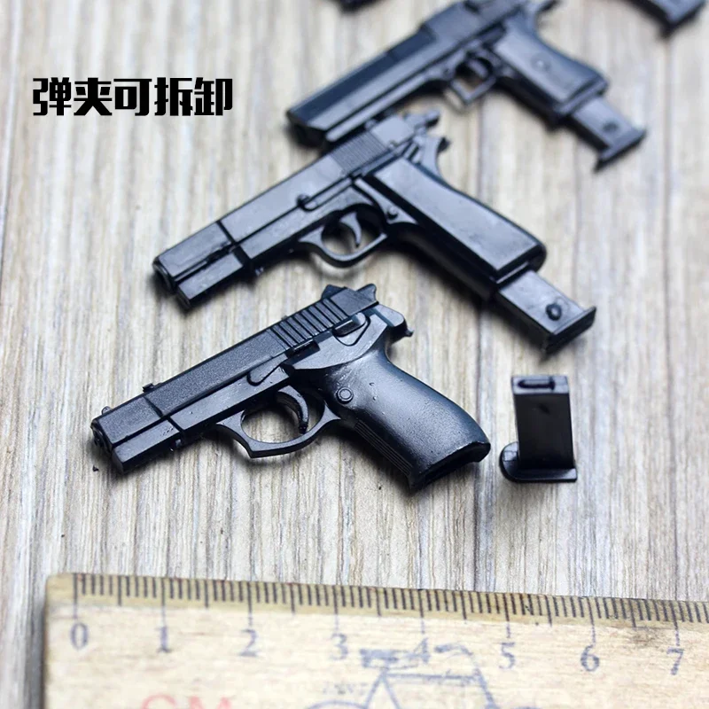 1/6 Soldier Pistols Model Ornament Plastic Gun Desert Hawks Walter Browning Military Sandbox Scenes For 12\