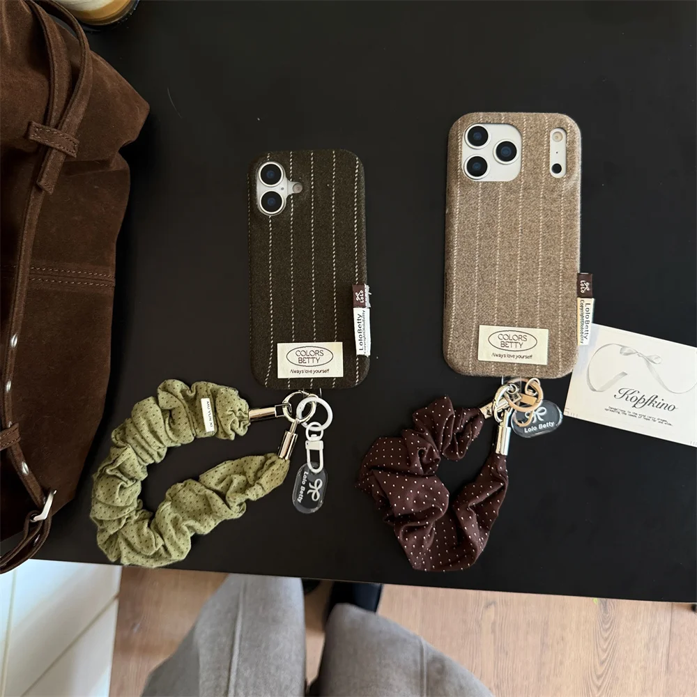 Korea ins Fuzzy Lines print Phone Case For iPhone 18 Pro Max 18 Pro 17 16 15 Protection Shockproof Cute Cases Cover with Chain