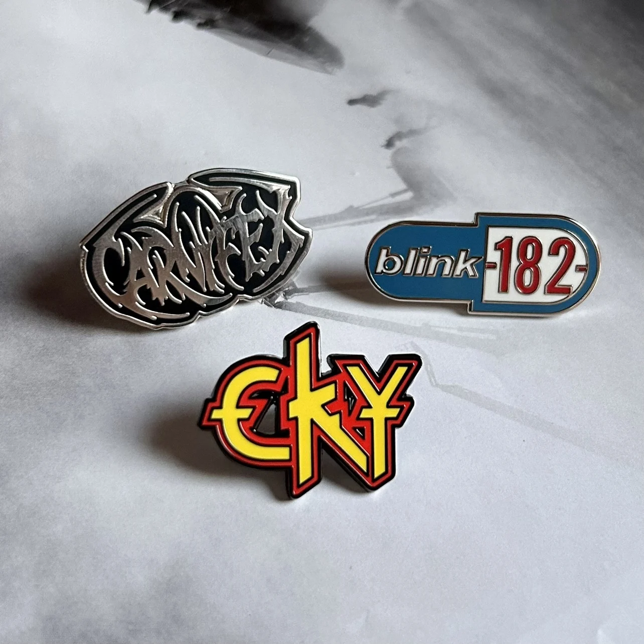 Металлический значок с логотип – обзор и цена Heavy Equipment Logo