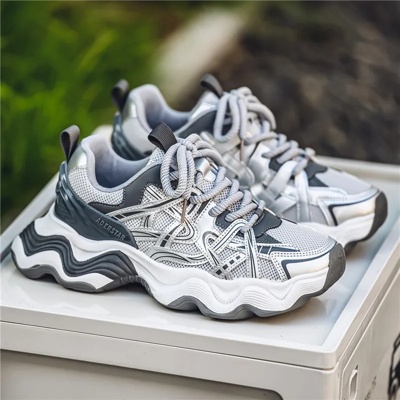 

Shoes for Man High Quality Fashion Mesh Sneakers Outdoor Hiking Shoe Breathable Anti Slip Men Platform Sneaker Zapatillas Hombre