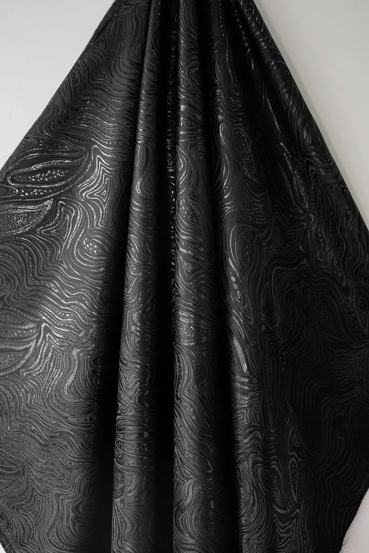 Black Shiny Silk Stripes Jacquard Fabric Fashion Dress Luggage Bag Suit Decorative Sewing Fabric