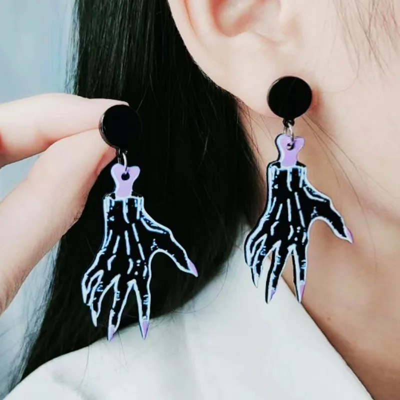 

New Halloween Spider Earrings Fashion Claw Skull Poison Bottle Print Acrylic Halloween Earrings Jewelry