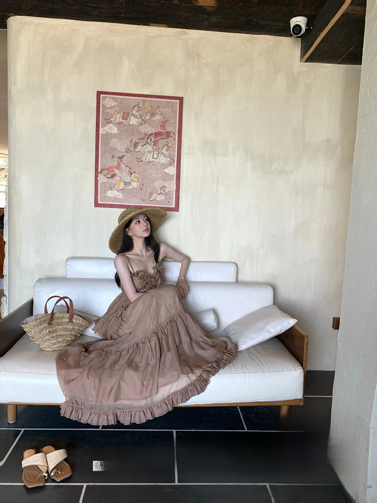 

SourceWithU Free Coast Halter Lace Trim Heavyweight Mesh Vacation Skirt Two-Piece Set Women's Fashion High Waist Short Style