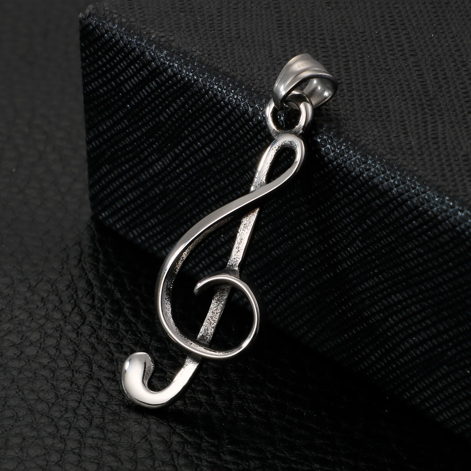 Fongten Jumping Notes Stainless Steel Pendant Necklace Light Luxury Niche Men link chain Practical Aesthetic Feeling Jewelry