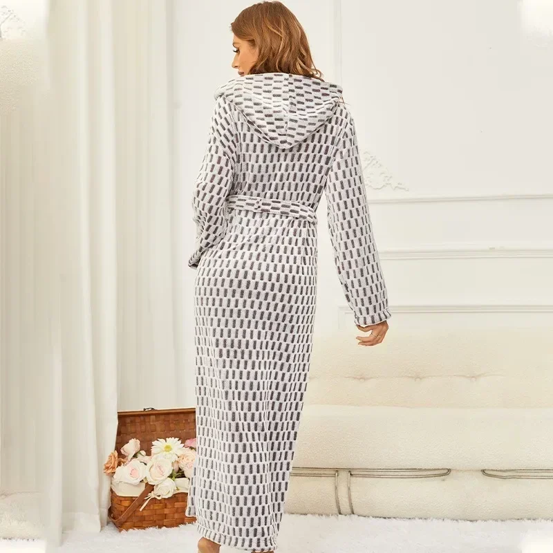 Fashionable Flannel Warm Plus Size Hooded Nightgown, Comfortable Autumn and Winter Extended Sleepwear, Flannel Couple Bathrobe