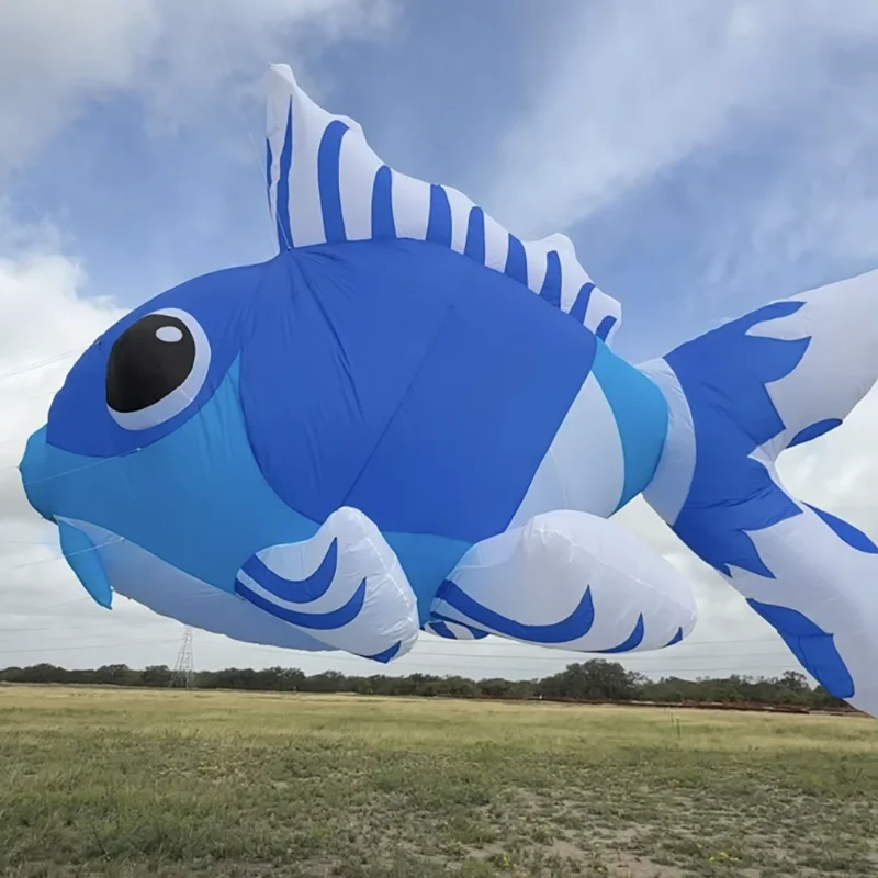 9 กม.5 M Goldfish Kite Line ซักรีด Inflatable แสดง Kite สําหรับ Kite เทศกาลที่ดีที่สุด Ripstop ไนลอนพร้อมกระเป๋า (ยอมรับขายส่ง)