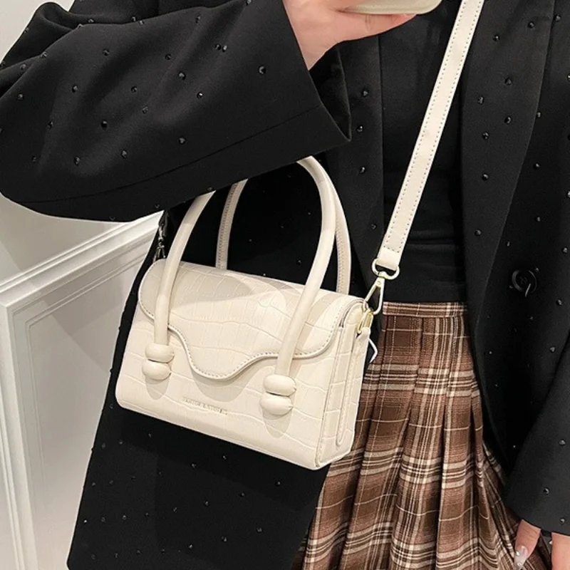 

Women's Solid Colour Shoulder Bag Stone Pattern Handbag Girls Large Capacity Commuter Crossbody Bag Textured Decoration PU