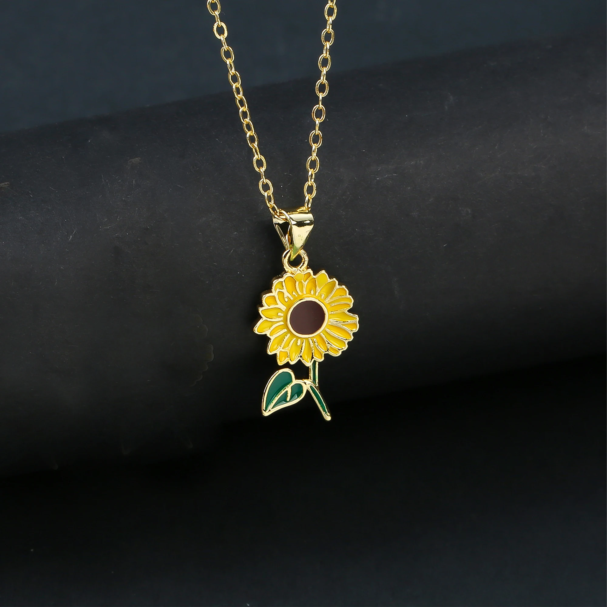 Classic Sunflower Rose Zirconia Pendant Necklace Celebrate Love, Loyalty Botanical Jewelry for Women Girl Party Summer Gift