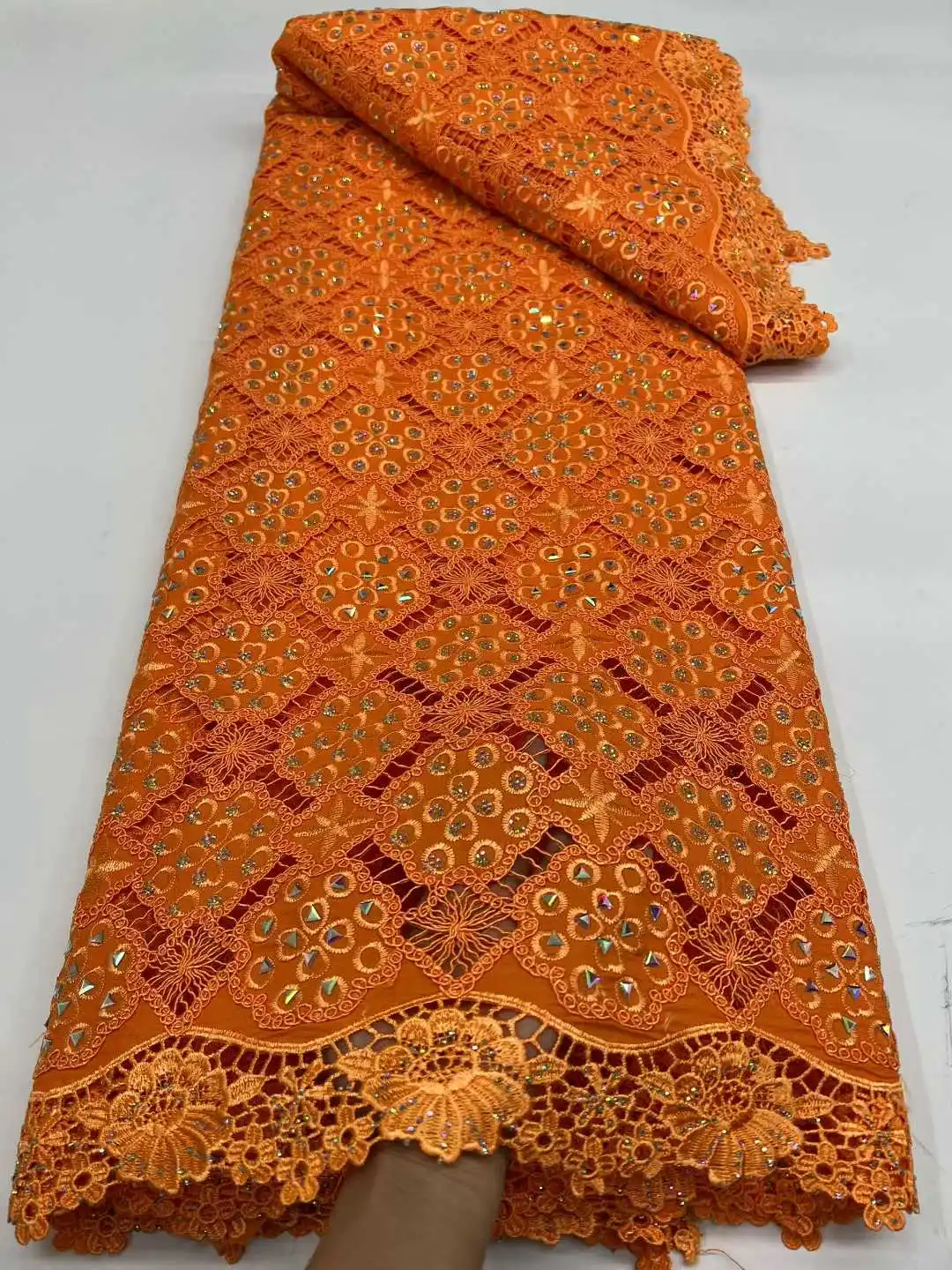 

Роскошная африканская кружевная ткань, оранжевый тюль с кружевом, 2026, 5 ярдов, тяжелый тюль с бисером и пайетками для вечерних и свадебных платьев