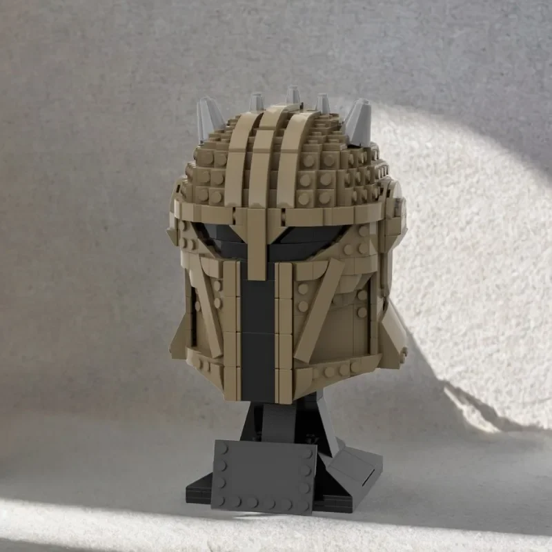 

766PCS Star Battle The Armorer Helmet Collection Moc Creative Building Blocks Toy Gift For Enhance Creativity & Skills