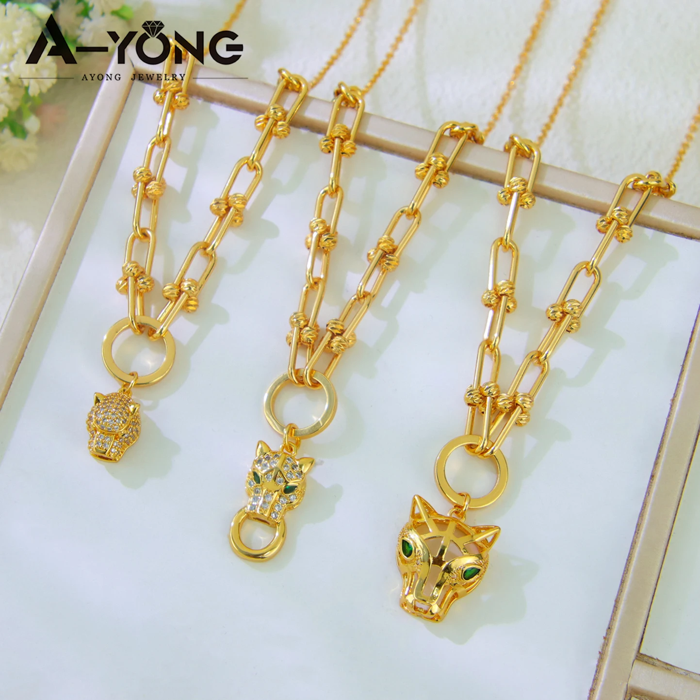 Hochwertiges Schmuckset aus Leoparden-Gold, 21 Karat vergoldet, U-förmiger Zirkonia, Panther-Halskette, Armband, Dubai, Damen-Party-Schmuck, Geschenk – Detail 6
