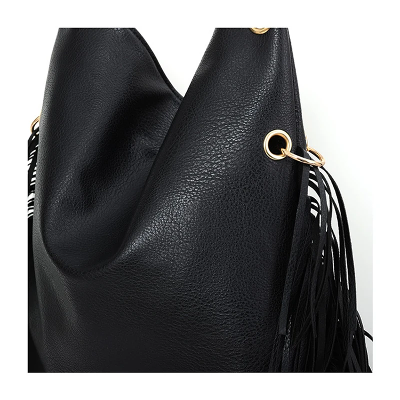 Nieten-Quasten-Umhängetasche, Punk-Rock-Metall-Nieten-Tragetasche, Y2k-Mädchen-Handtasche mit großer Kapazität aus weichem PU für Einkauf und Pendeln – Detail 6