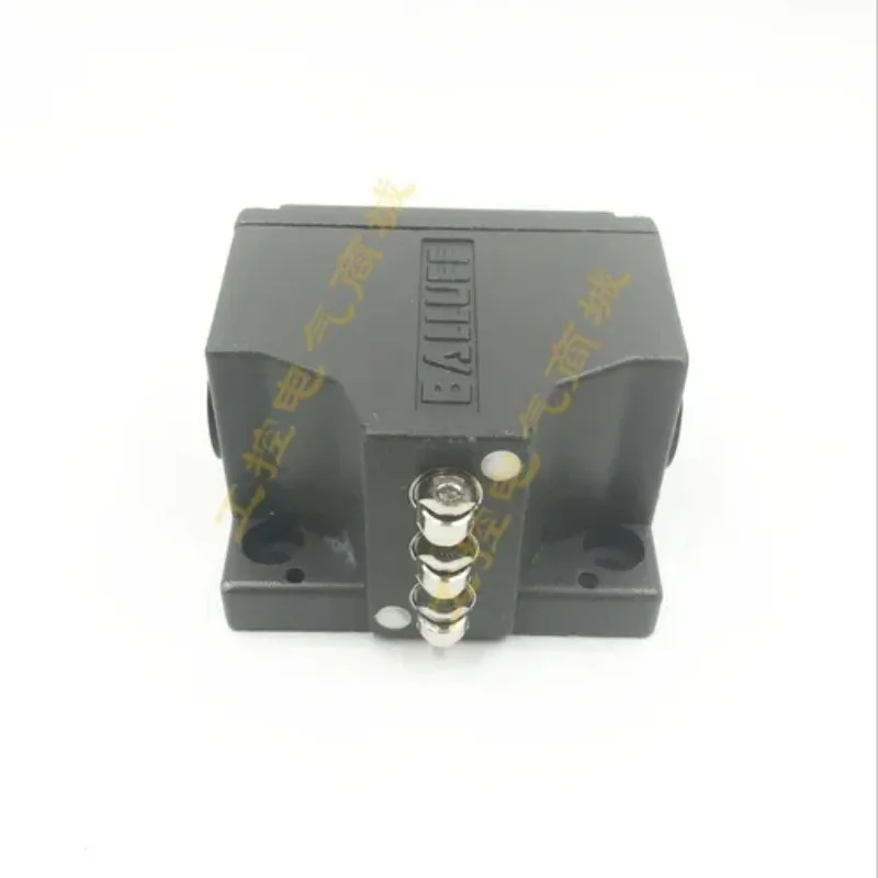 2 pieces BALLUFF BNS819-B02-d12-61-12-10-3B R12 B03 Travel Limit Switch