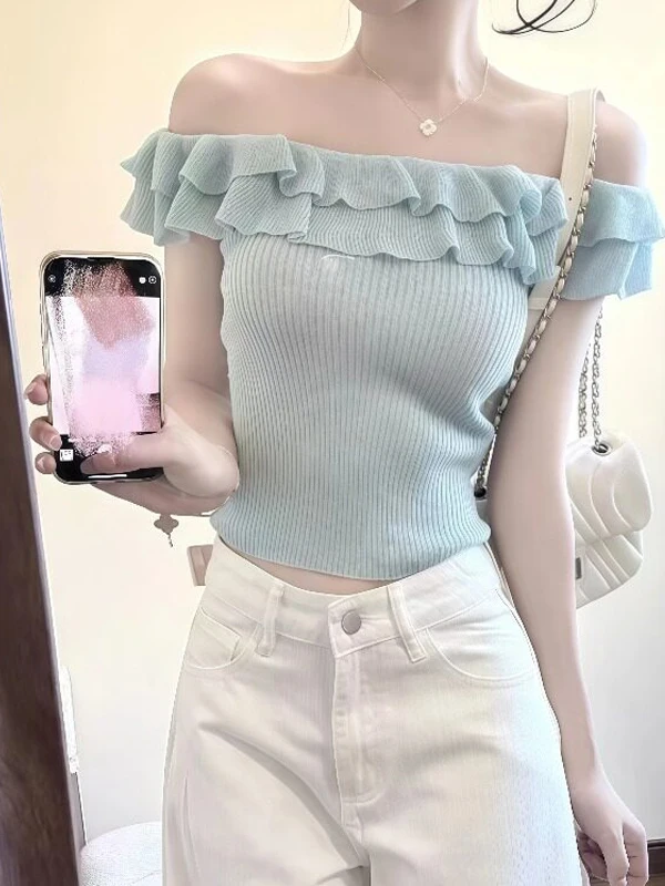 

Korean Style Women's Summer Fashion Set Short Sleeve T-Shirt with Lace Trim One Shoulder Top And High Waist Jeans Two Piece Set