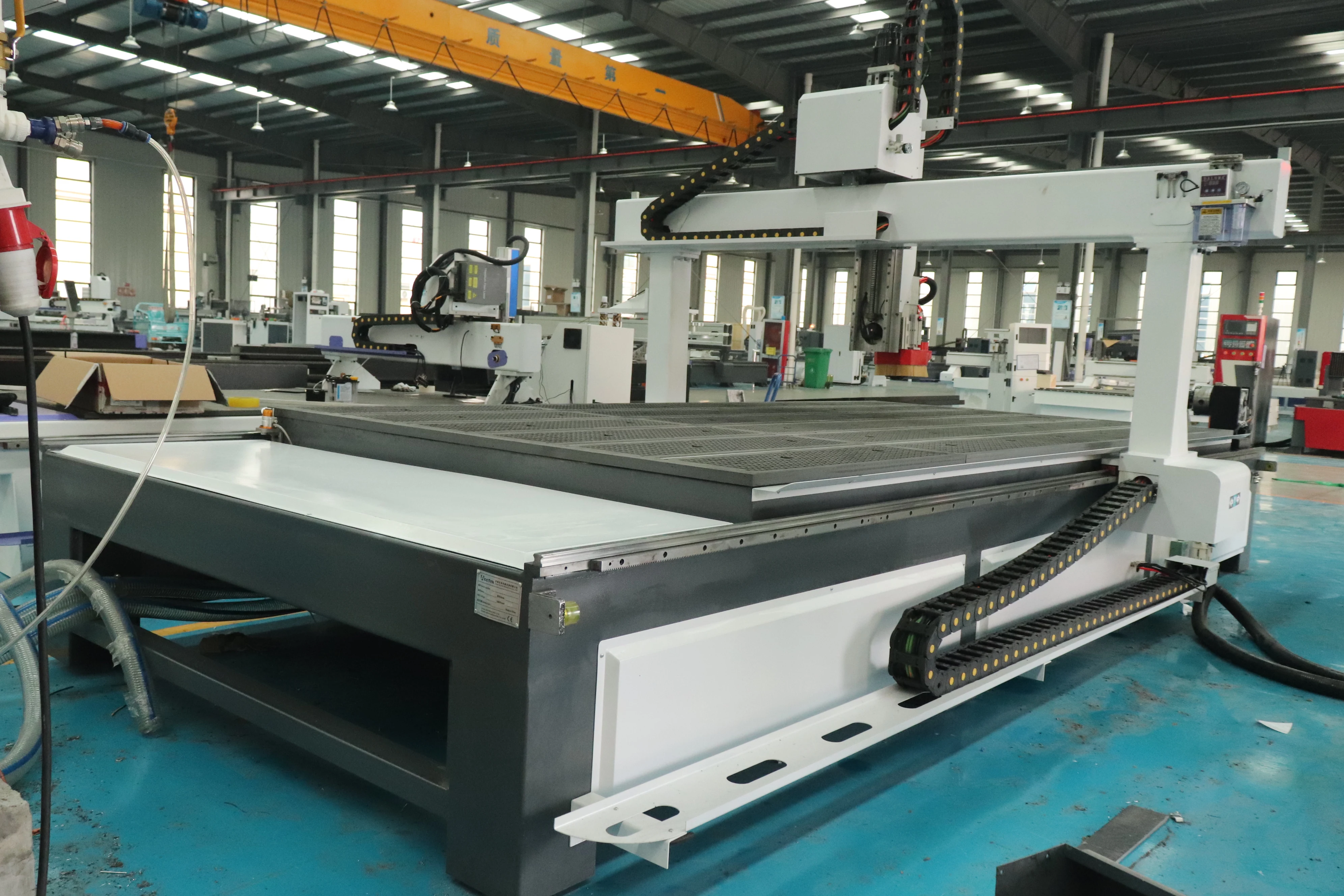 ACCTEK 4 Axis Swing Spindle CNC Router 180° Swing Head Wood Foam 3D Engraving Carving Machine
