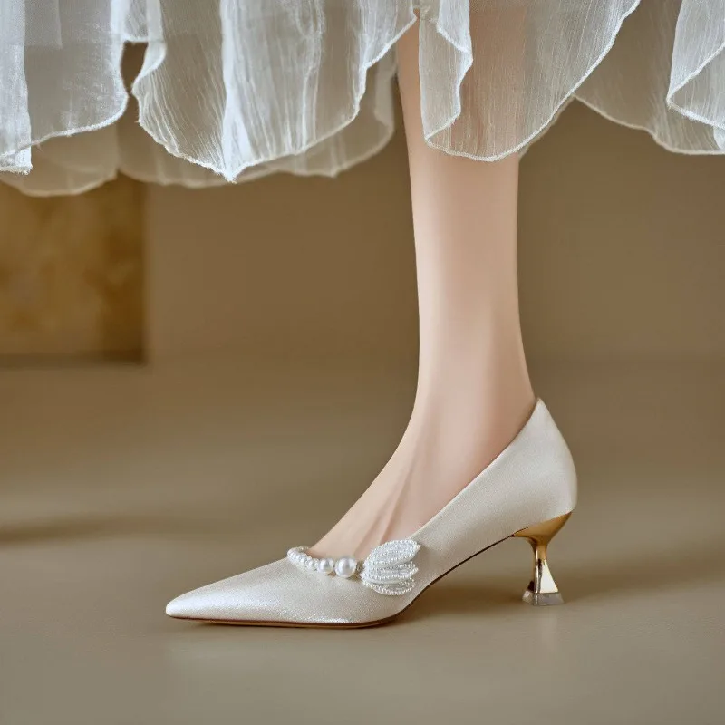 

Women's Pumps French Style Silk Satin High Heeled Single Shoes Temperament Pointed High Heels Luxury Pearl Wedding Bridal Shoes