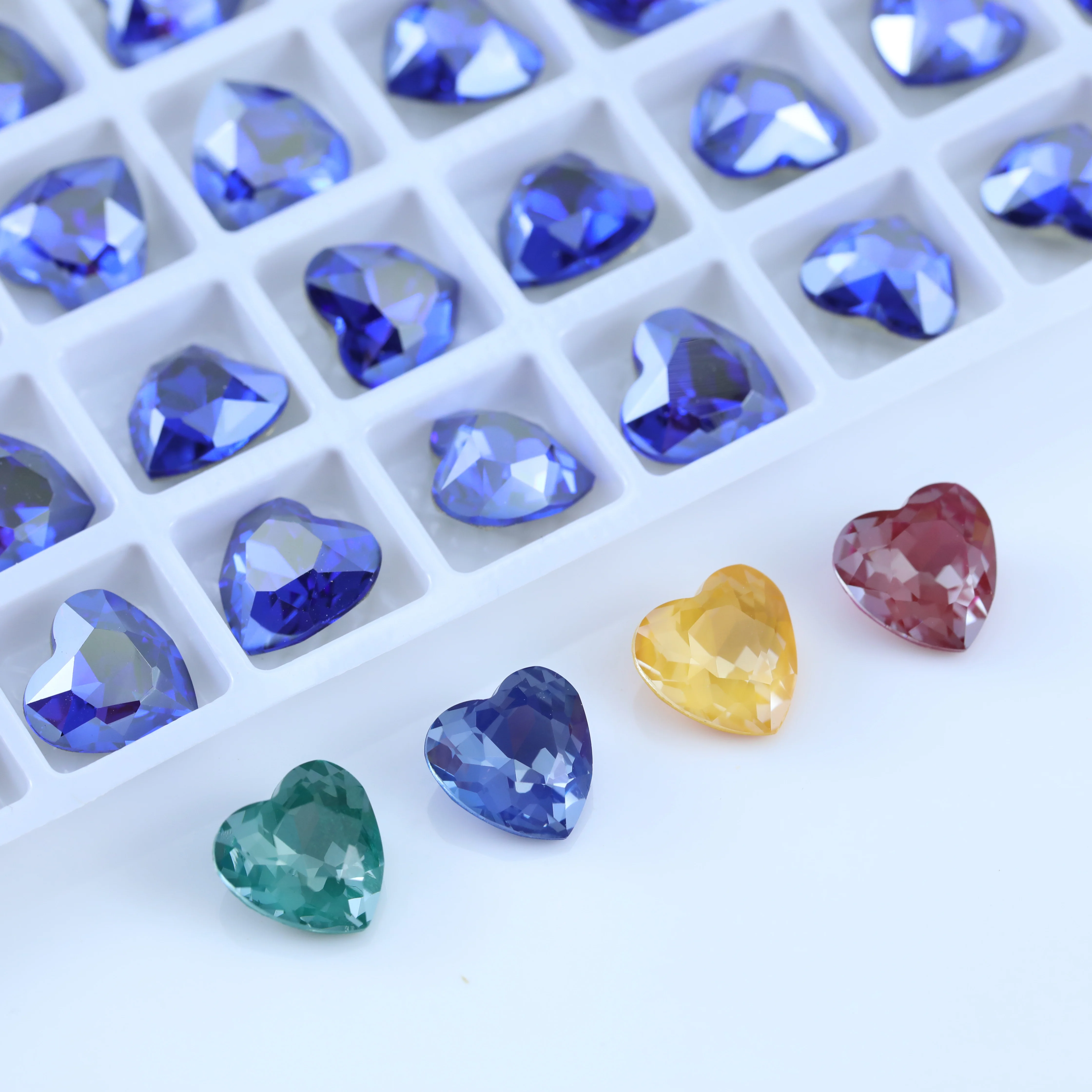 Glänzende Kristall-Königliche Edelstein-Serie Maxi-Herz Spitze Rückseite Fancy Stones Aufnähbare Strasssteine DIY-Zubehör für Taschen, Schuhe, Hochzeitskleider – Detail 2
